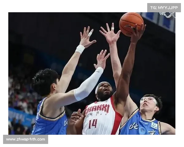 周琦比赛中再次伤到眼睛，北汽内线防守质量大幅下降