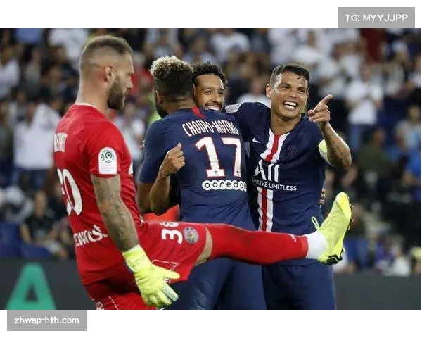 草根足球报告：法国业余联赛注册人数创新高，女足队伍增长显著